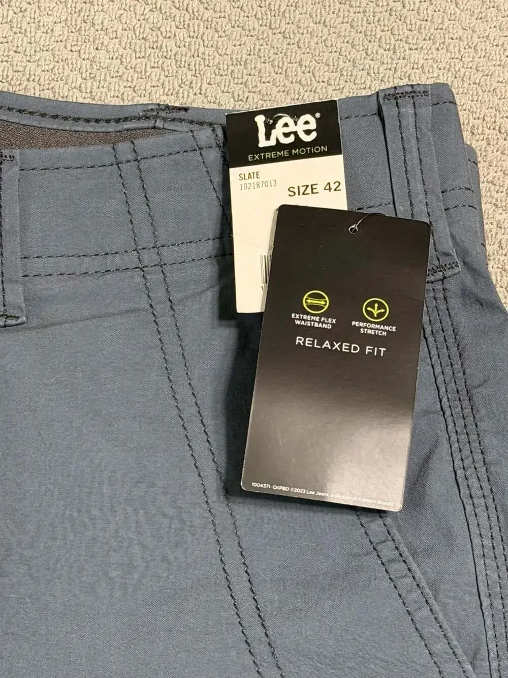 Lee Men's Extreme Motion Crossroad Cargo Shorts - Slate Size 42